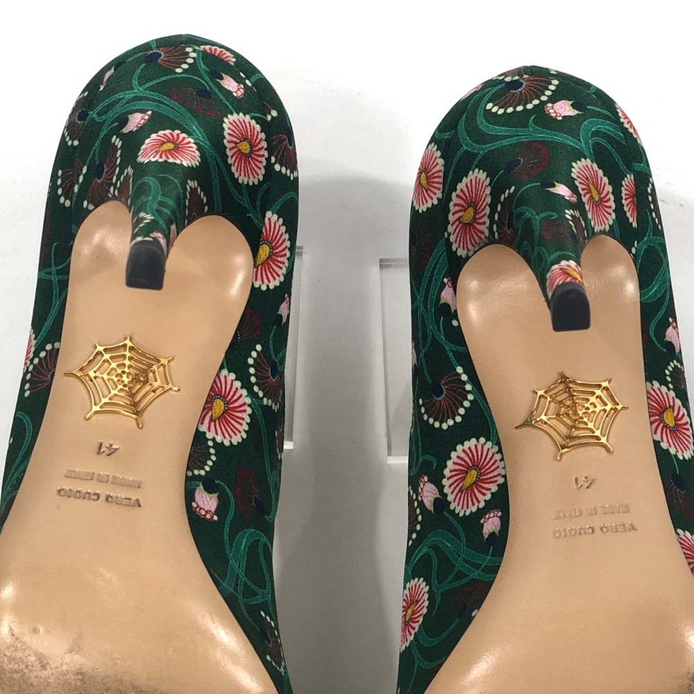 Charlotte Olympia Printed Satin Pumps - Picture 6 of 6